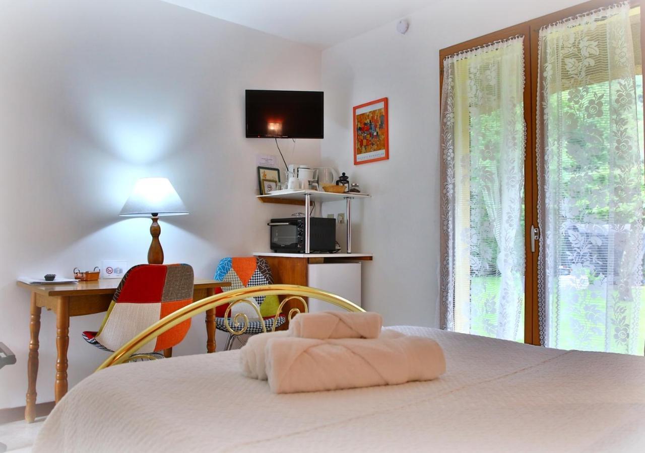 Beau Vallon - Gite Et Chambres D'Hotes Pyrenees-Mediterranee - Pays Catalan Sahorre ภายนอก รูปภาพ